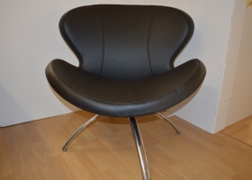 Ocassional-Chair-in-Black-Leather-with-Chrome-Legs
