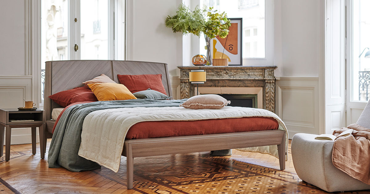 Kilcroney Furniture Bedroom Bed table rug
